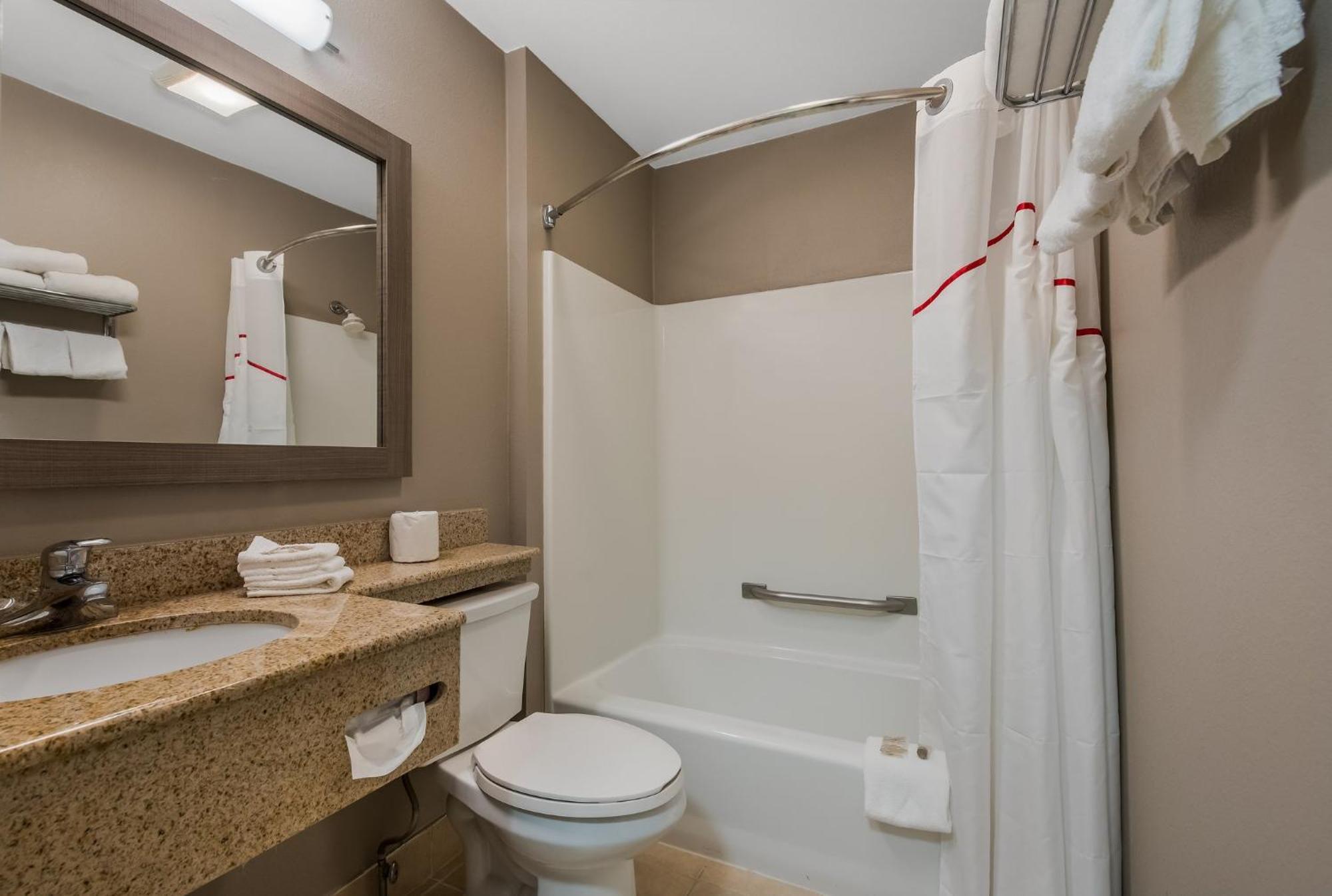 Red Roof Inn & Suites Vineland - Buena Экстерьер фото
