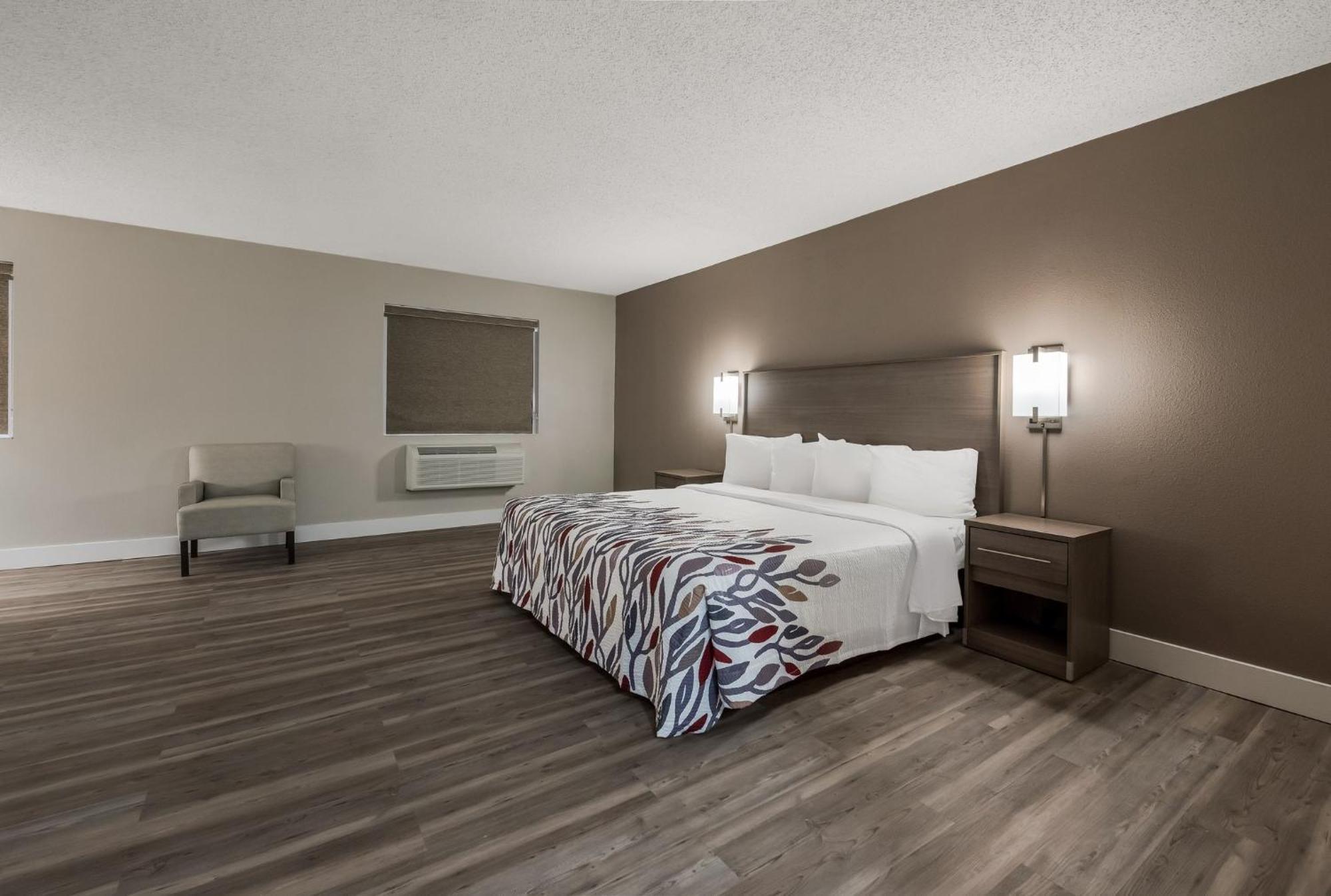 Red Roof Inn & Suites Vineland - Buena Экстерьер фото