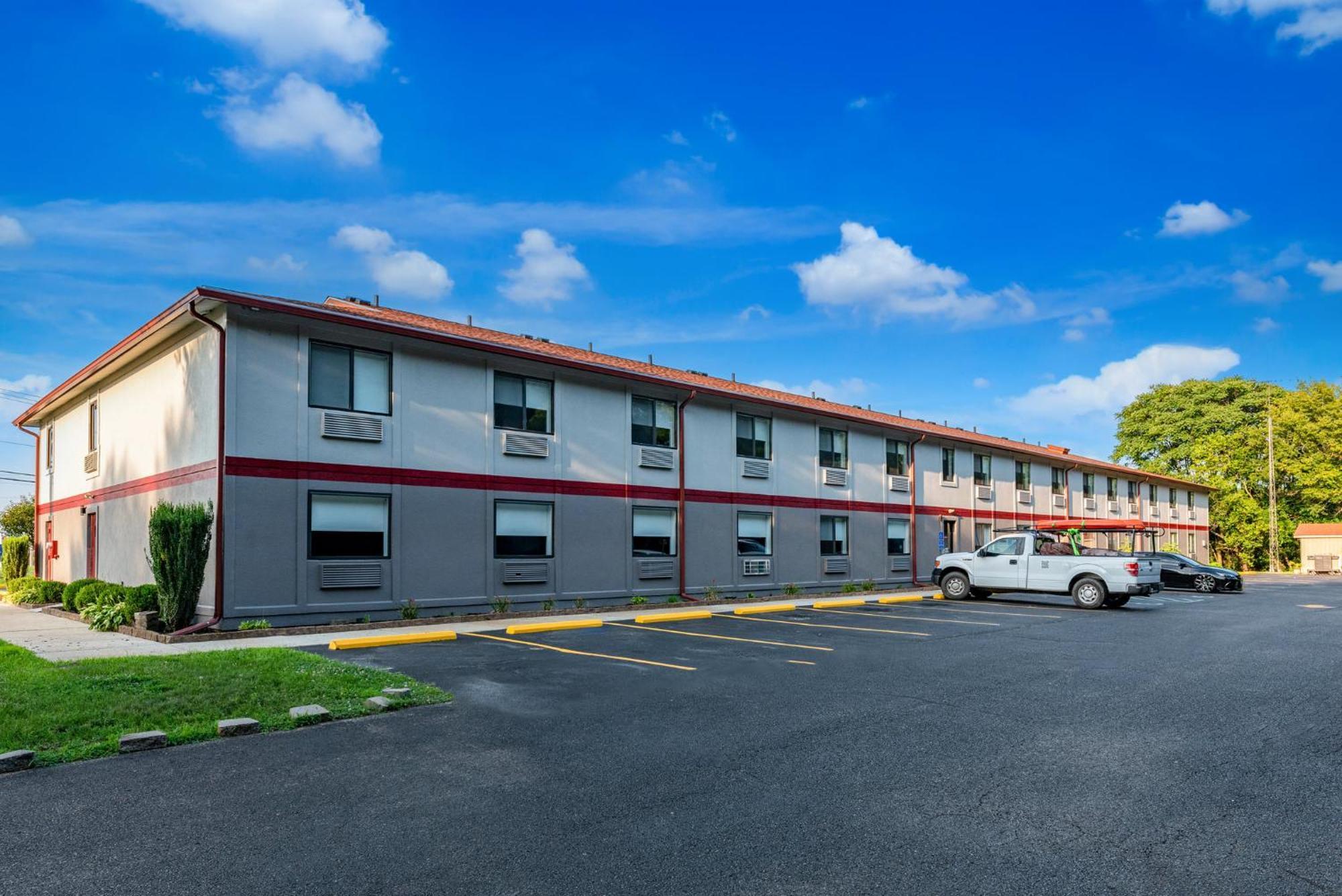 Red Roof Inn & Suites Vineland - Buena Экстерьер фото