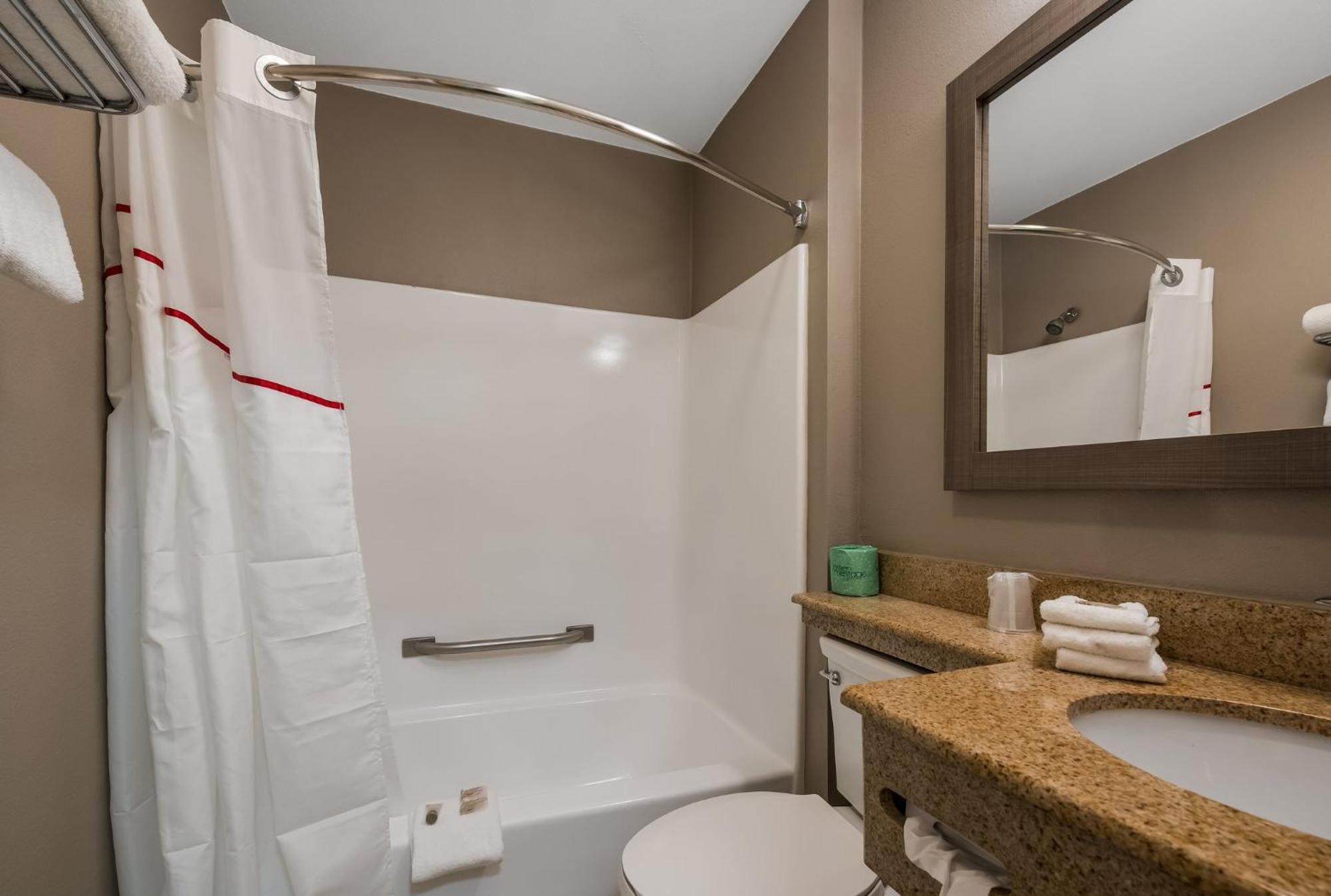 Red Roof Inn & Suites Vineland - Buena Экстерьер фото